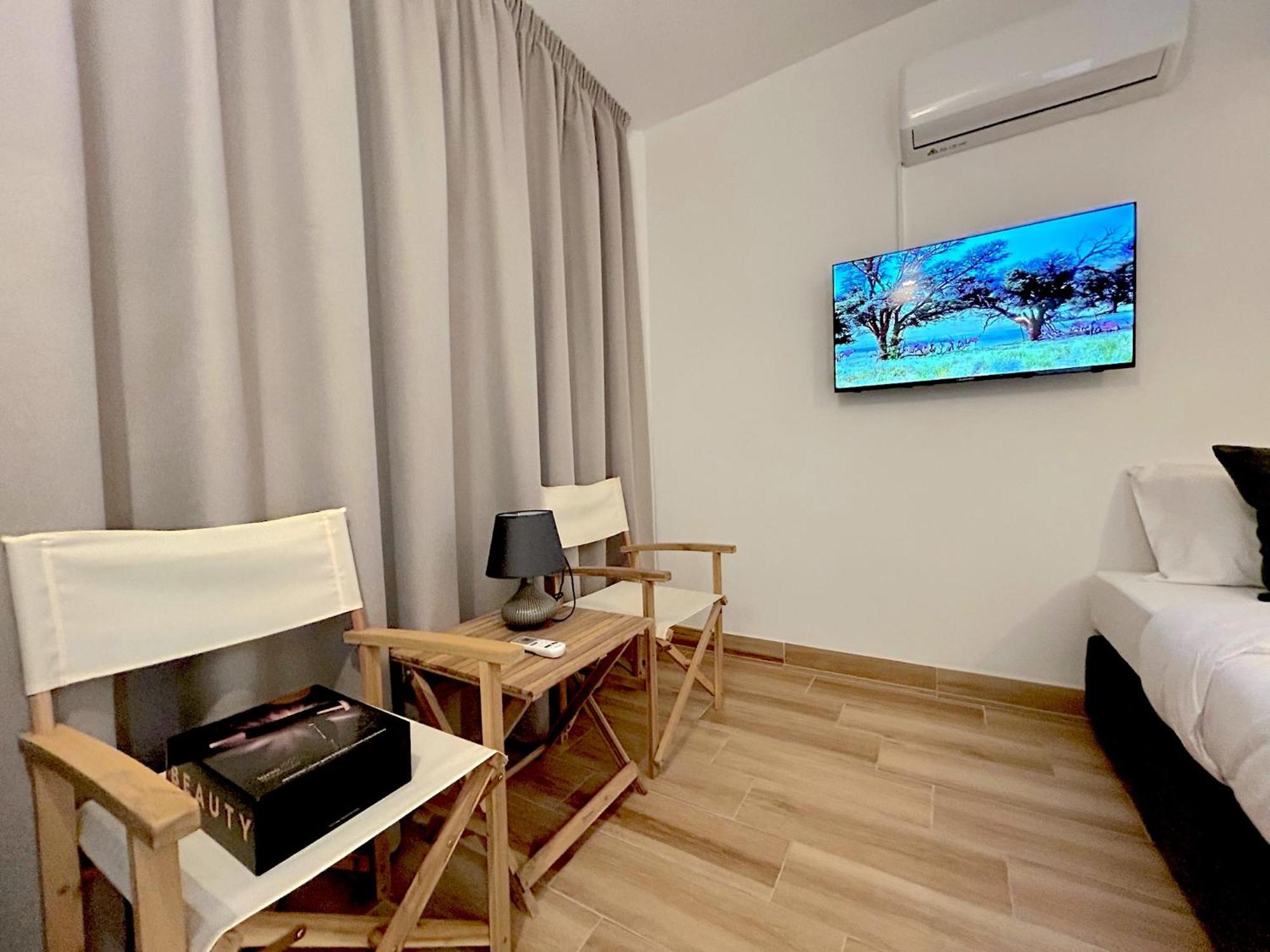 Queen Regina Suites By Platform 357 Никосия Экстерьер фото