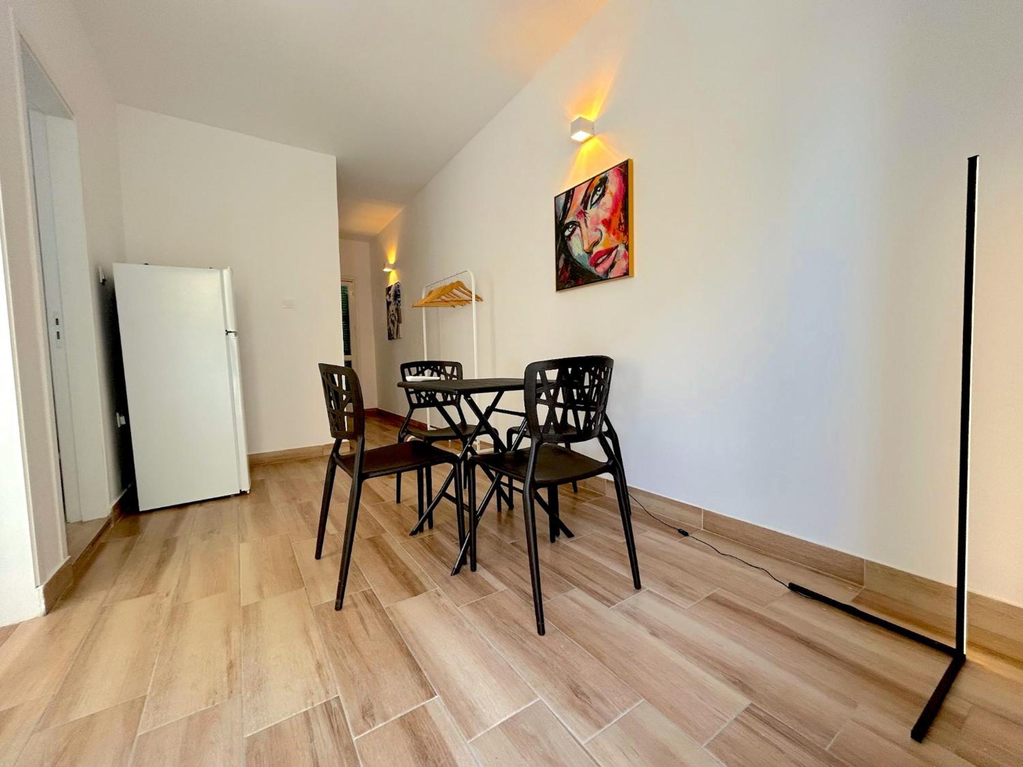 Queen Regina Suites By Platform 357 Никосия Экстерьер фото