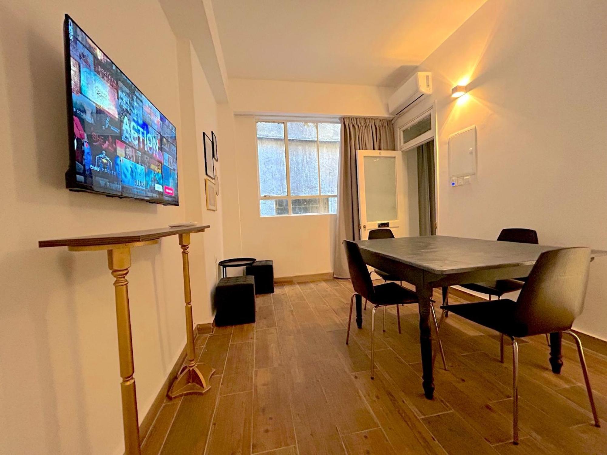 Queen Regina Suites By Platform 357 Никосия Экстерьер фото