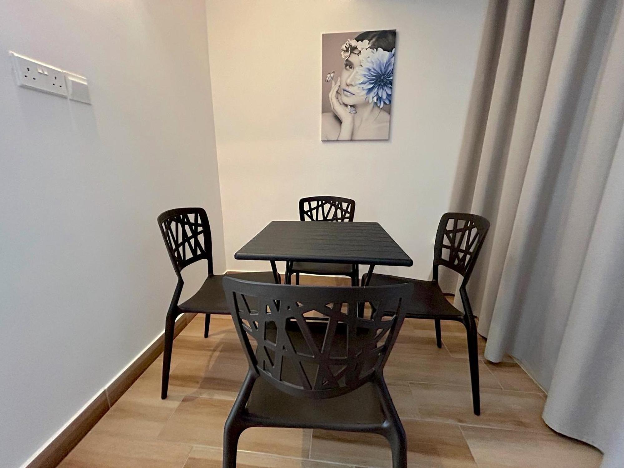 Queen Regina Suites By Platform 357 Никосия Экстерьер фото