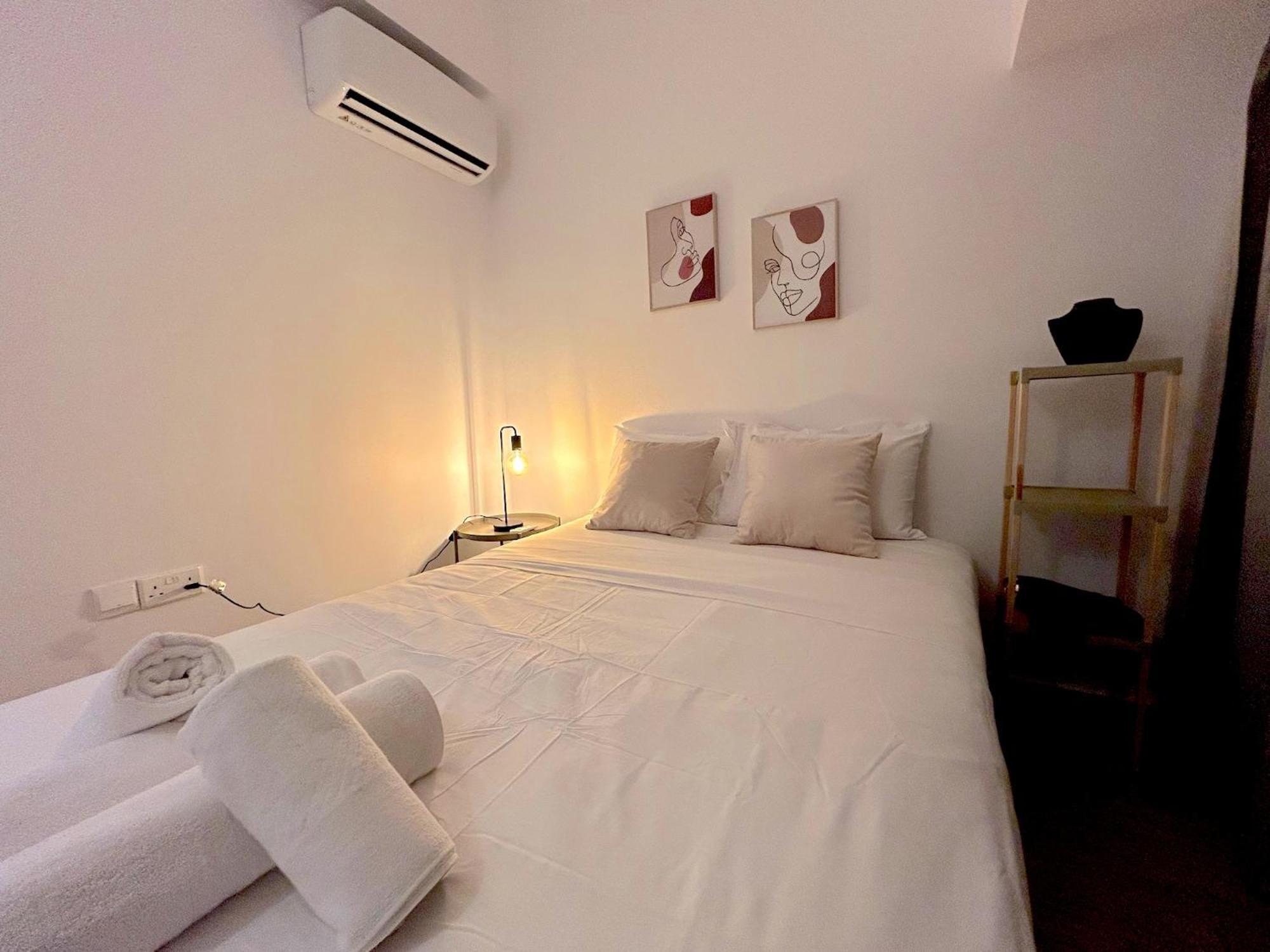 Queen Regina Suites By Platform 357 Никосия Экстерьер фото