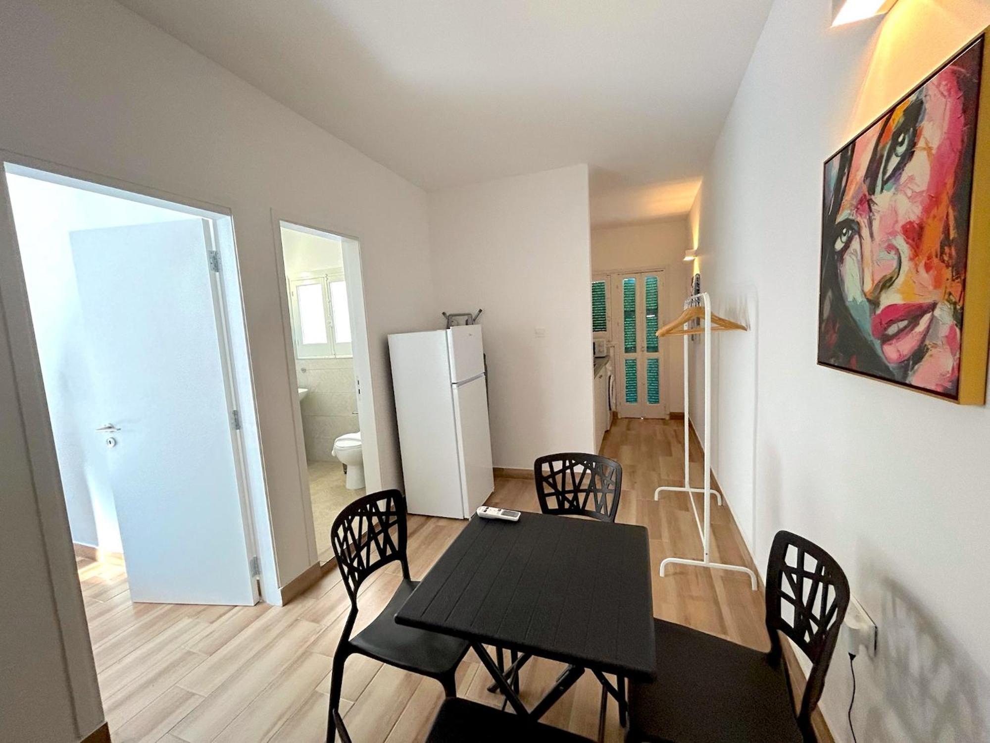 Queen Regina Suites By Platform 357 Никосия Экстерьер фото