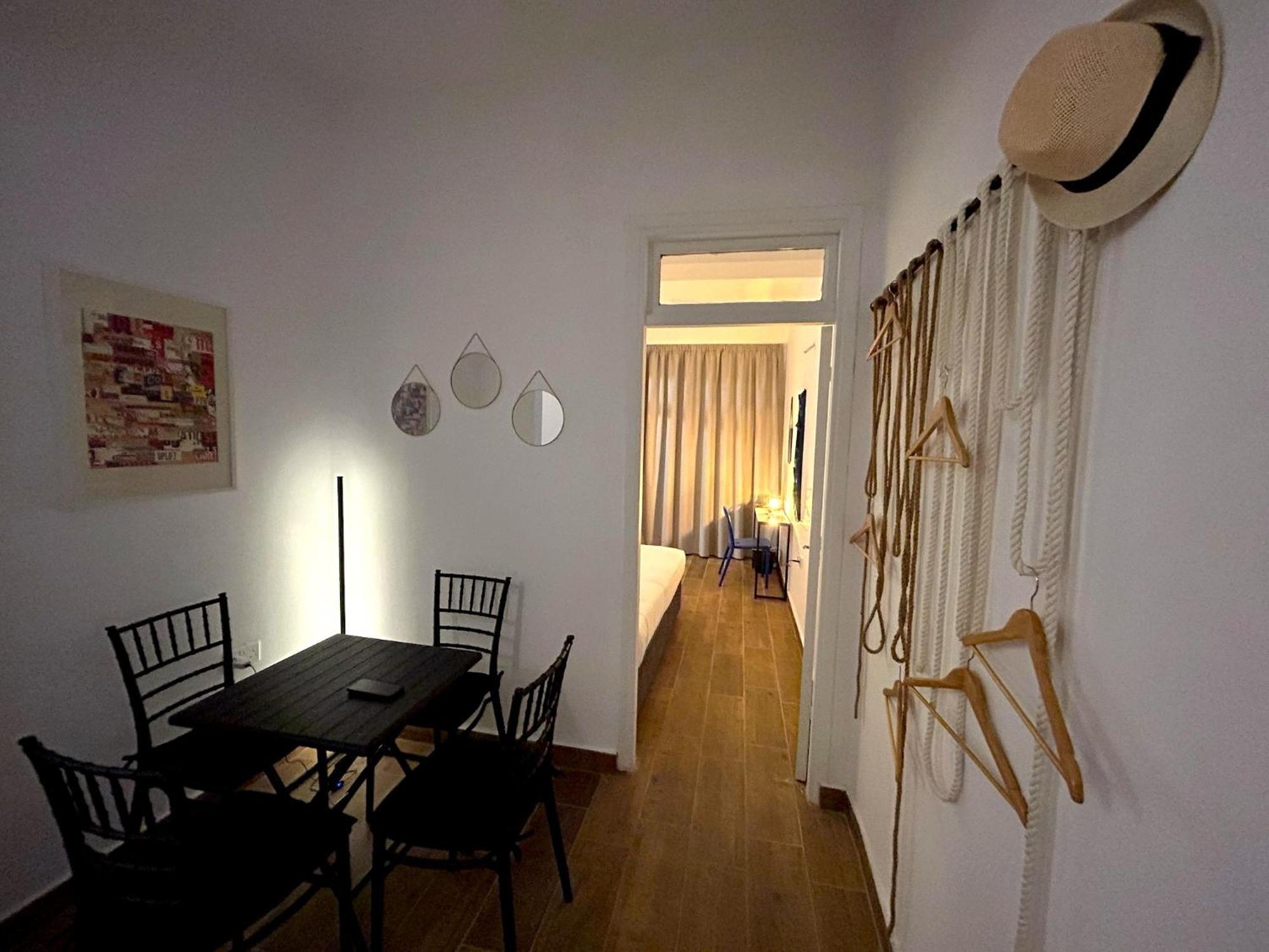 Queen Regina Suites By Platform 357 Никосия Экстерьер фото