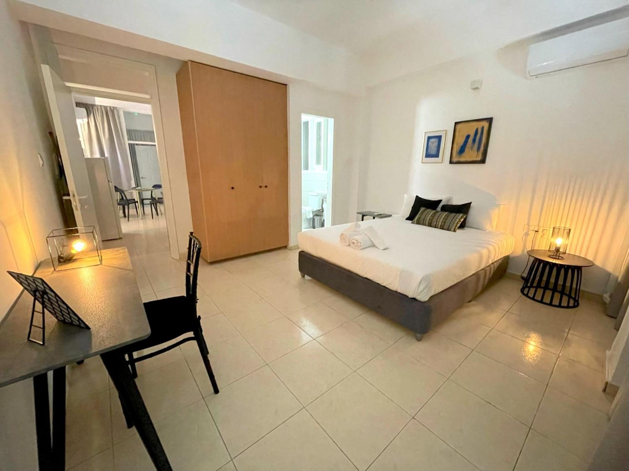 Queen Regina Suites By Platform 357 Никосия Экстерьер фото
